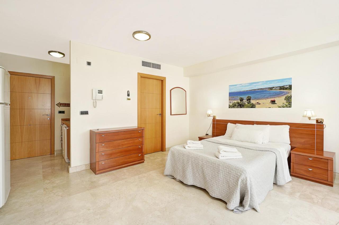 Apartamento En 1ª Linea De Playa, Estepona Centro Екстер'єр фото